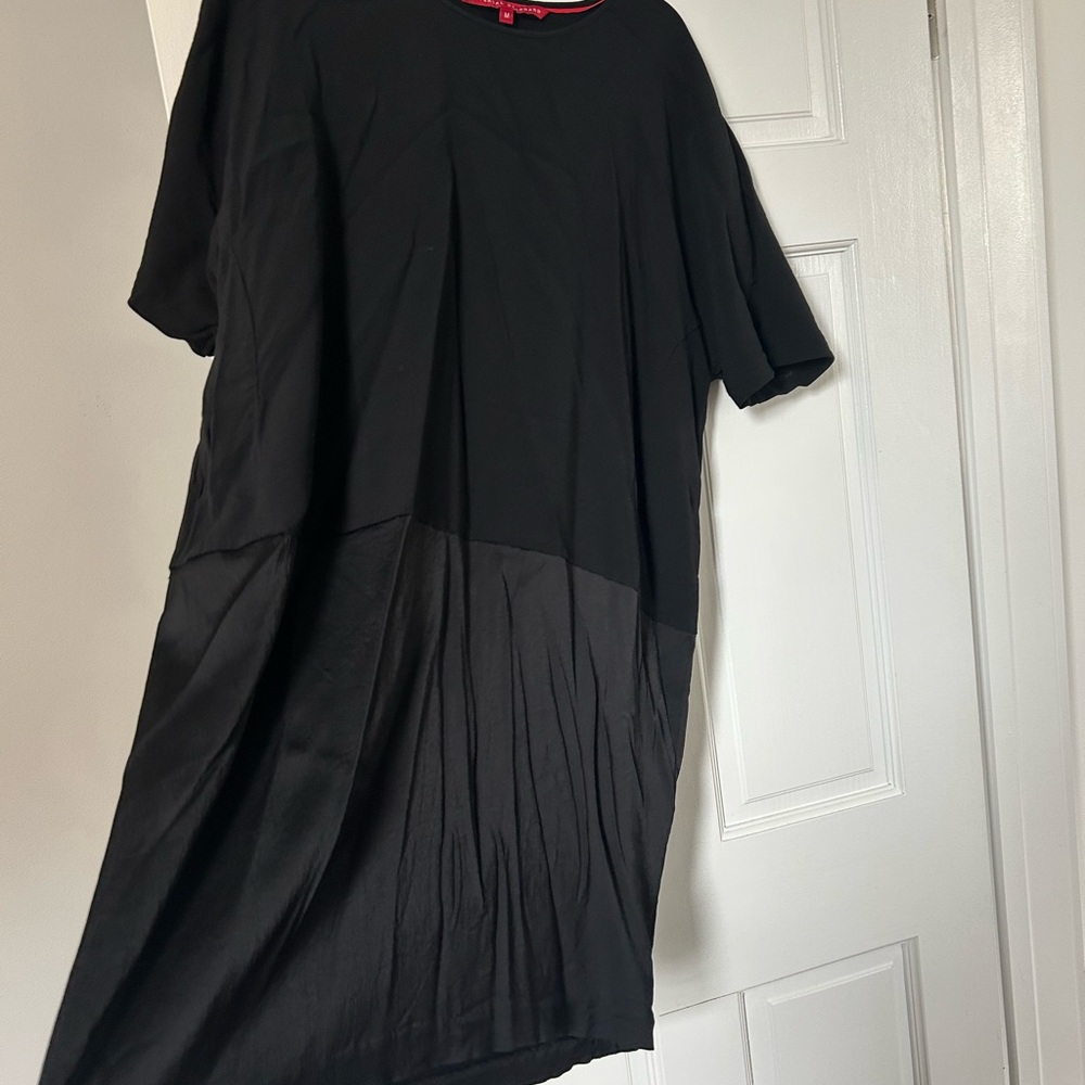 Universal Standard Avenir Dress - Black & Navy - Picture 6 of 9
